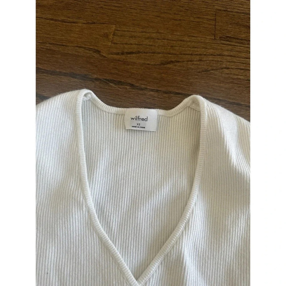 Aritzia brand Little Moon white t-shirt with side tie Size XS - Picture 5 of 8